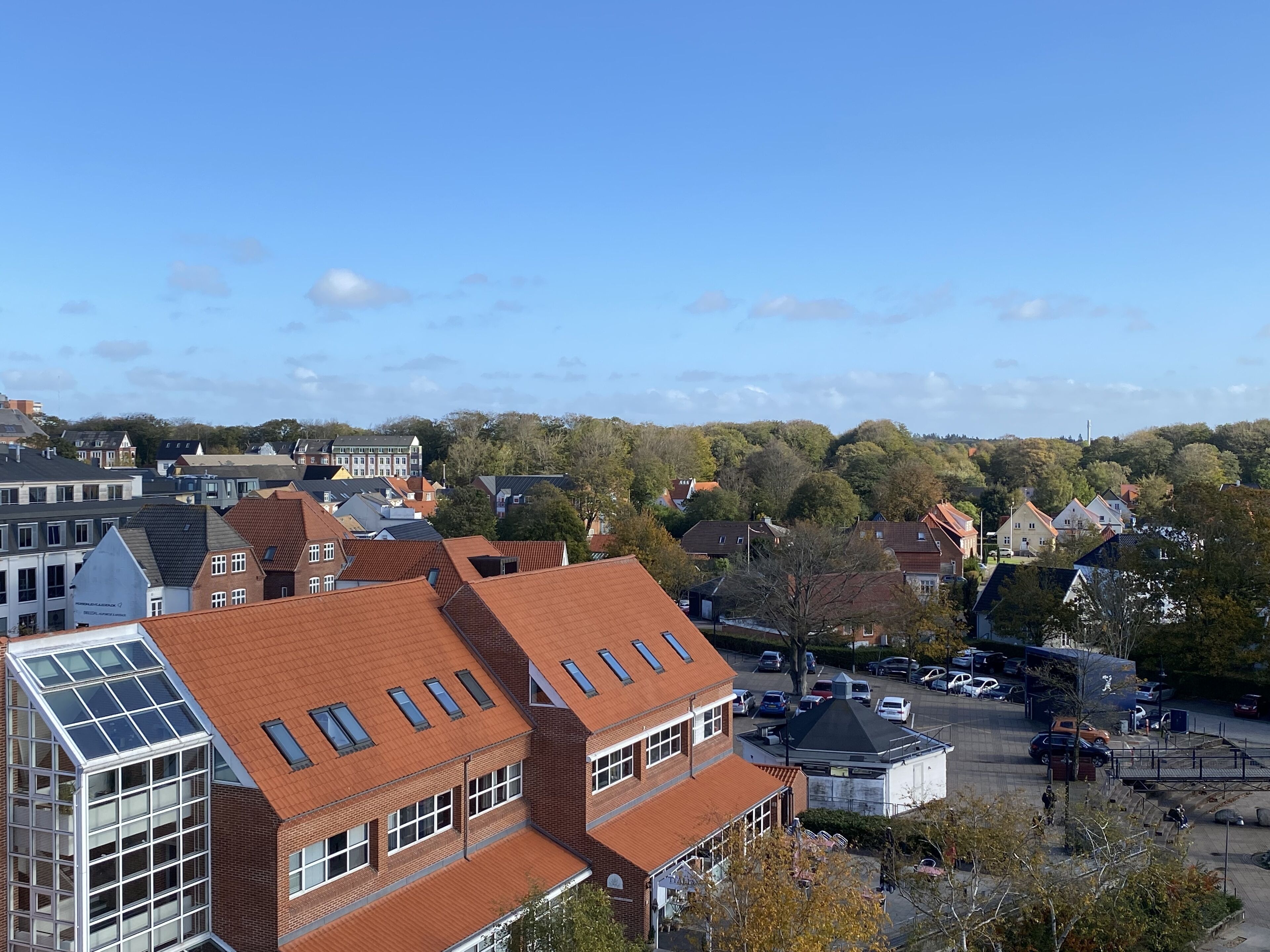 1 bedroom, premium bedding, desk, laptop workspace