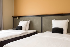 Chambre Standard, 2 lits une place, non-fumeur, baignoire