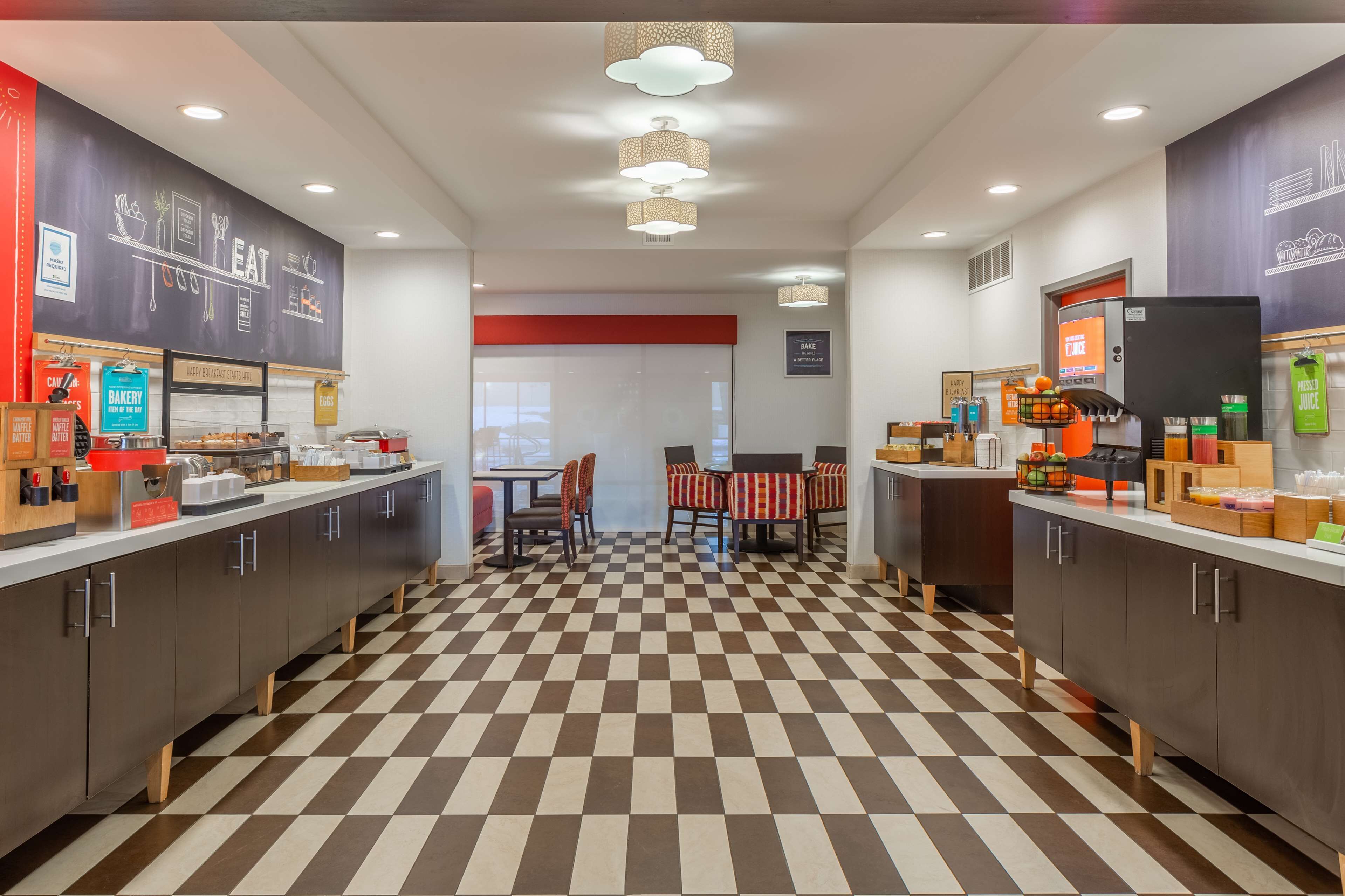 free daily continental breakfast