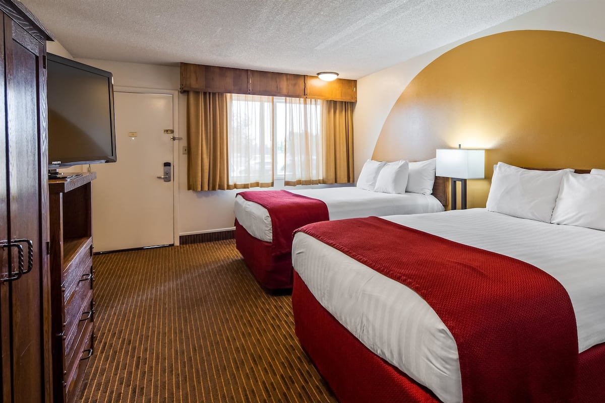 Blackout drapes, iron/ironing board, WiFi (free), bed sheets