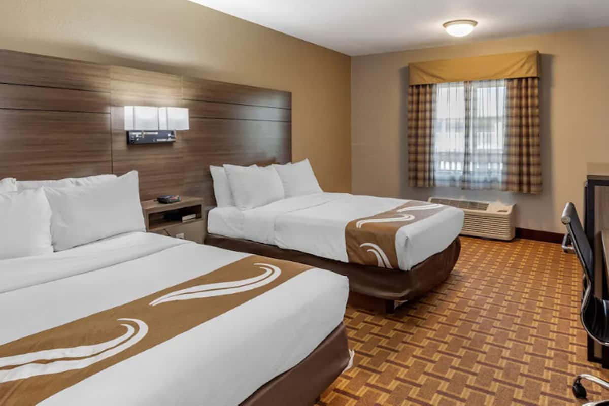 Desk, blackout curtains, free WiFi, bed sheets