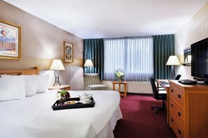 Literie de qualité supérieure, coffres-forts dans les chambres, bureau