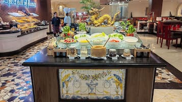 Breakfast, lunch, dinner served; international cuisine