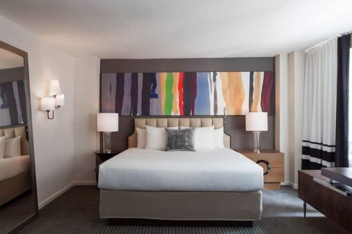 Egyptian cotton sheets, premium bedding, in-room safe, desk