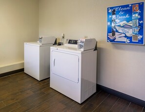 Laundry room - Red Roof Inn PLUS+ Columbus - Dublin (Dublin)