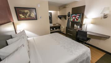 Deluxe Room, 1 King Bed (Smoke Free) | Premium bedding, in-room safe, desk, laptop workspace