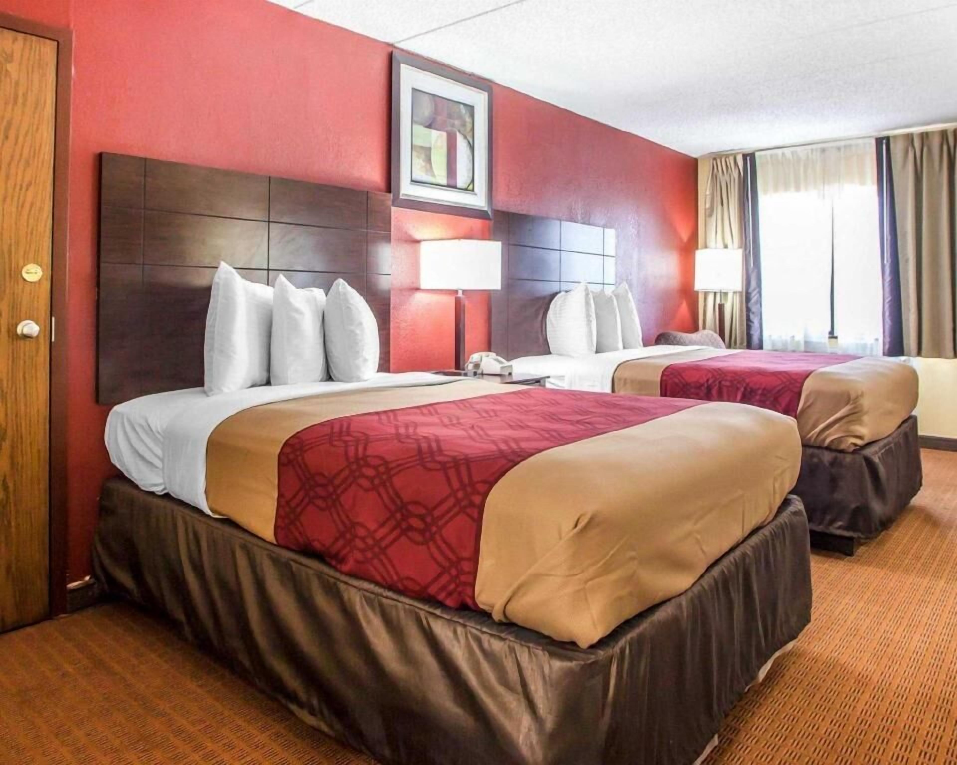 Desk, iron/ironing board, rollaway beds, free WiFi