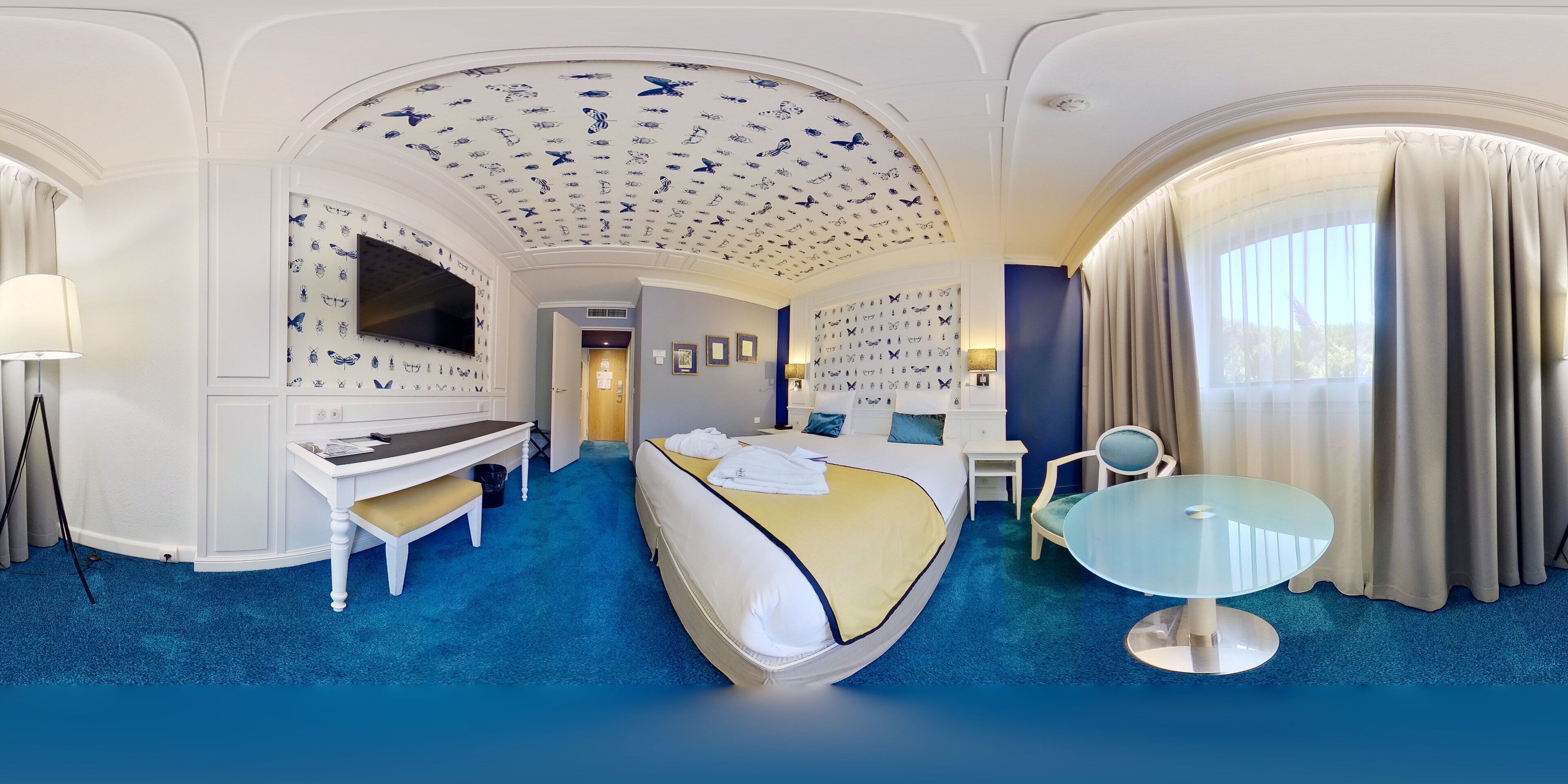 hypo-allergenic bedding, minibar, in-room safe, desk