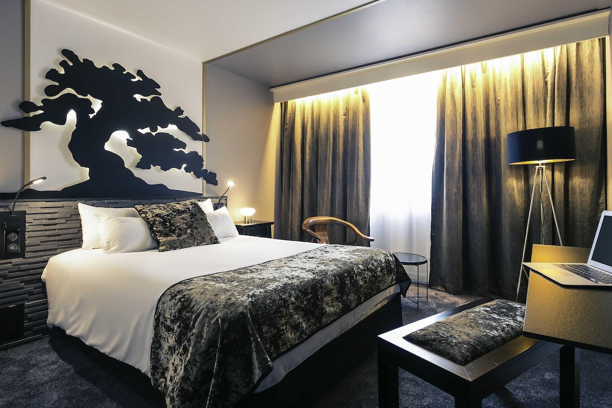 Habitación clásica, 1 cama matrimonial | Ropa de cama hipoalergénica y minibar