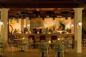 Bar (in der Unterkunft)