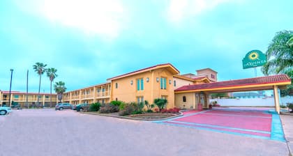 La Quinta Inn by Wyndham Clute Lake Jackson
