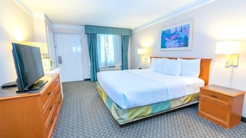 Ylelliset vuodevaatteet, työpöytä