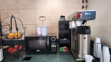 Free daily continental breakfast
