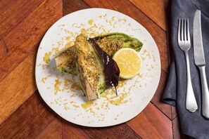 Comida y bebida