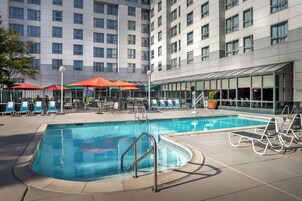 Seasonal outdoor pool, open 9:00 AM to 9:00 PM, sun loungers