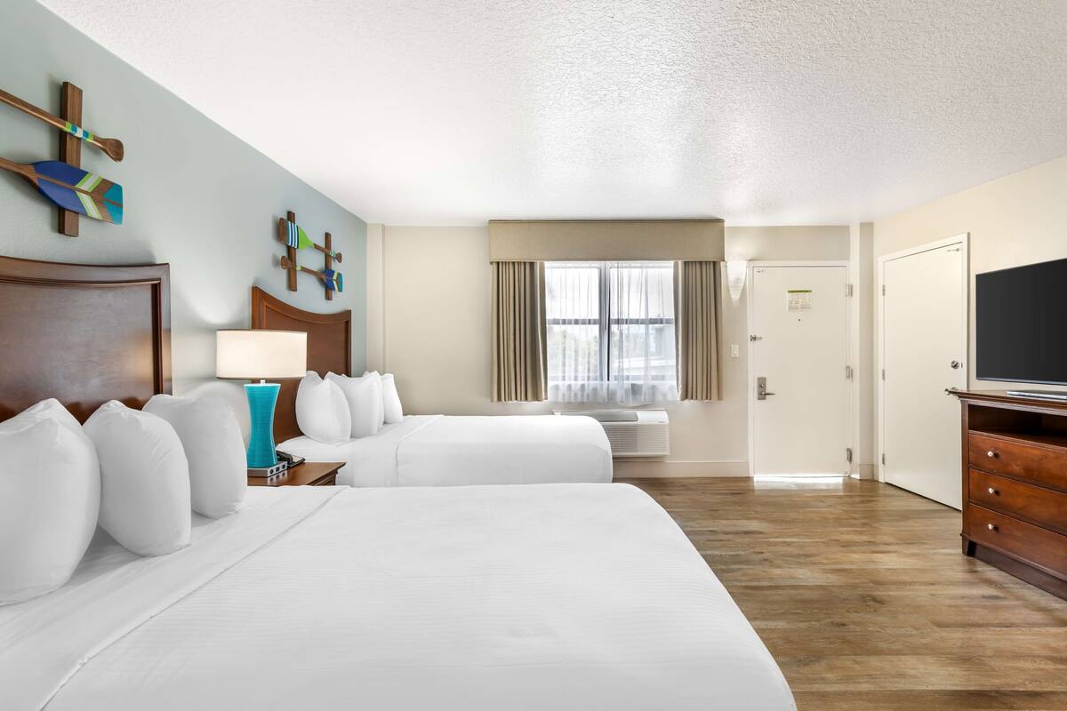 standard room, 2 double beds, non smoking | pillow-top beds, desk, laptop workspace, blackout curtains