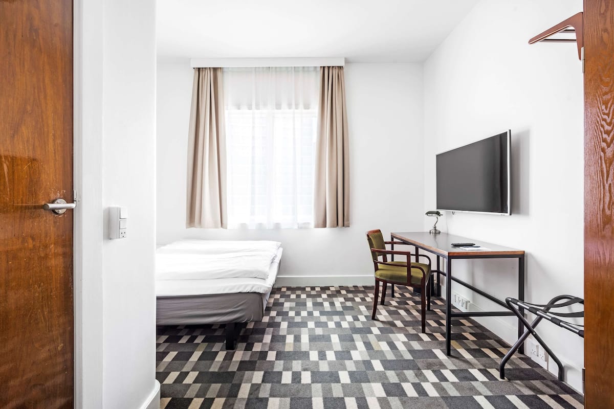 Camera Standard, 1 letto king, non fumatori | Biancheria da letto ipoallergenica, materassi a doppio strato