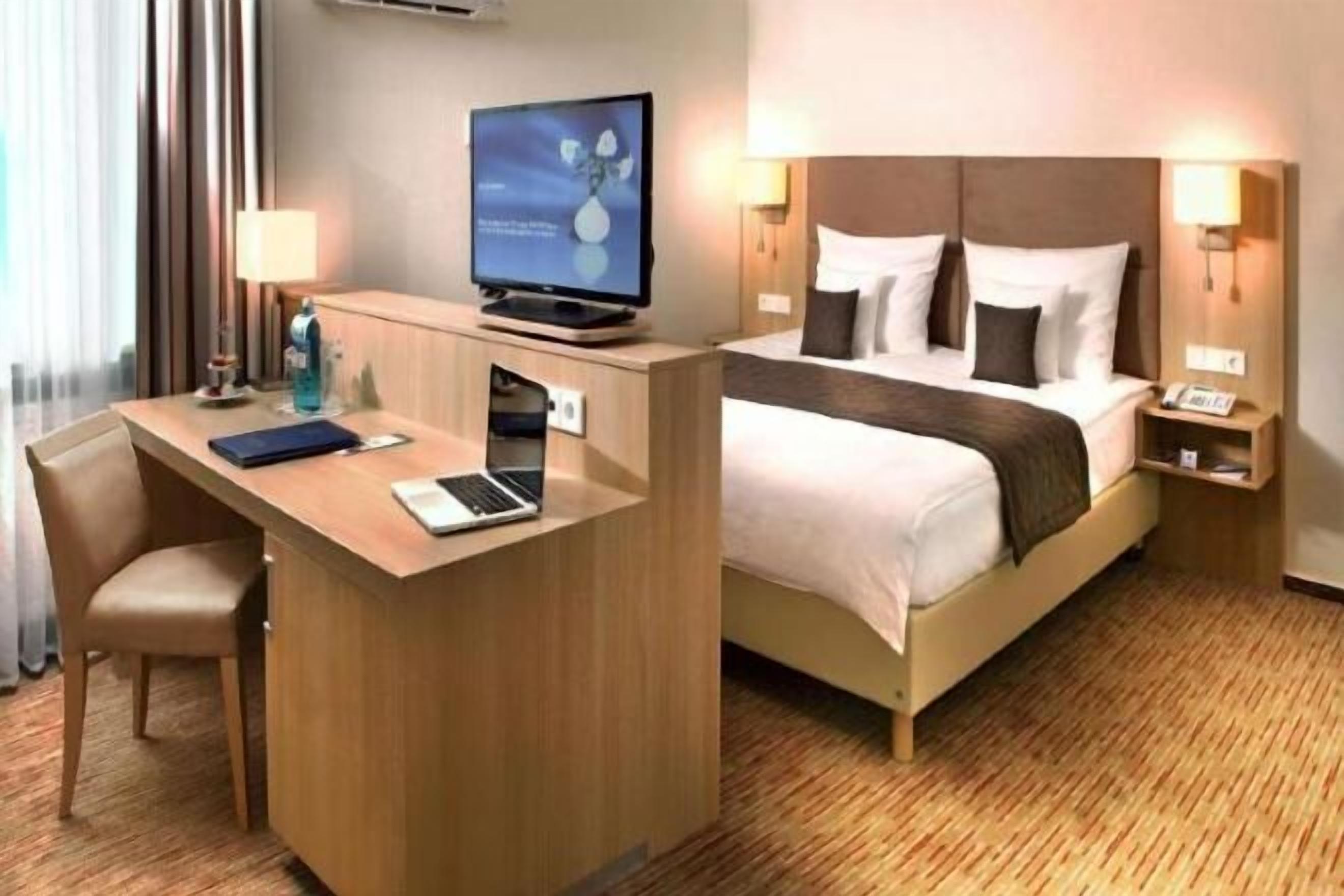 Premium bedding, pillowtop beds, minibar, in-room safe