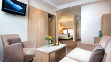 Deluxe-rum - 1 dubbelsäng - kylskåp | Sängtillbehör av högsta kvalitet, bäddmadrasser och minibar