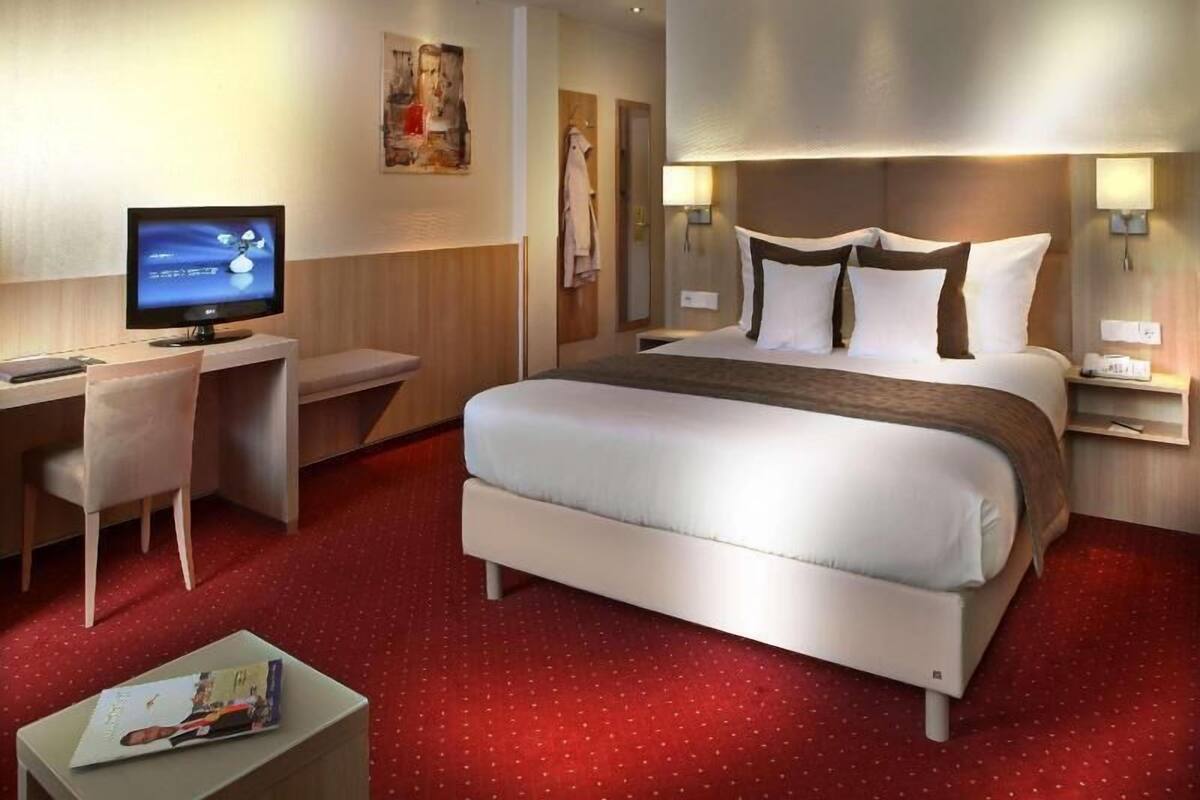 Ropa de cama de alta calidad, camas con pillow-top y minibar