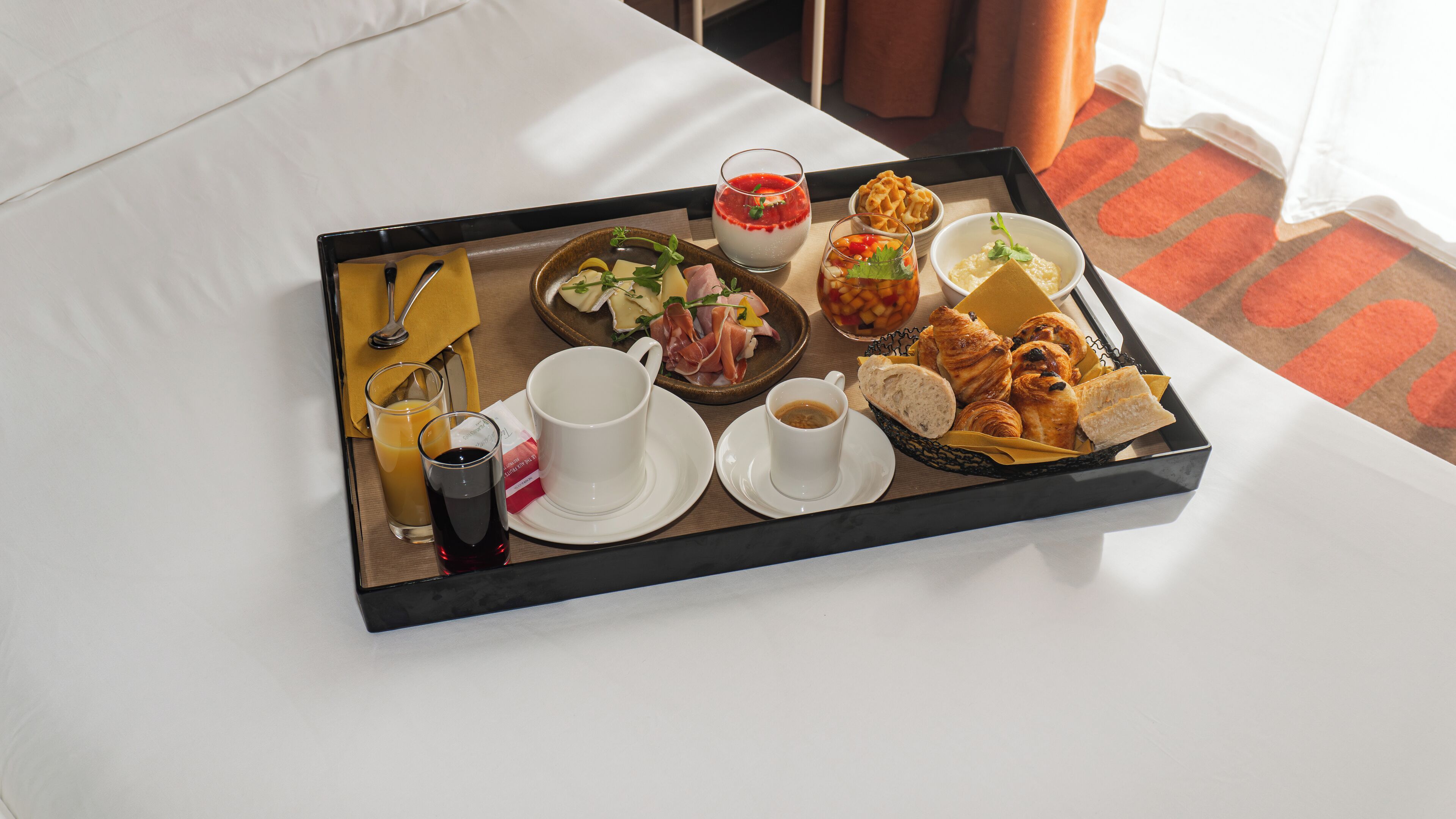 junior suite, 1 double bed with sofa bed | premium bedding, in-room safe, desk, soundproofing