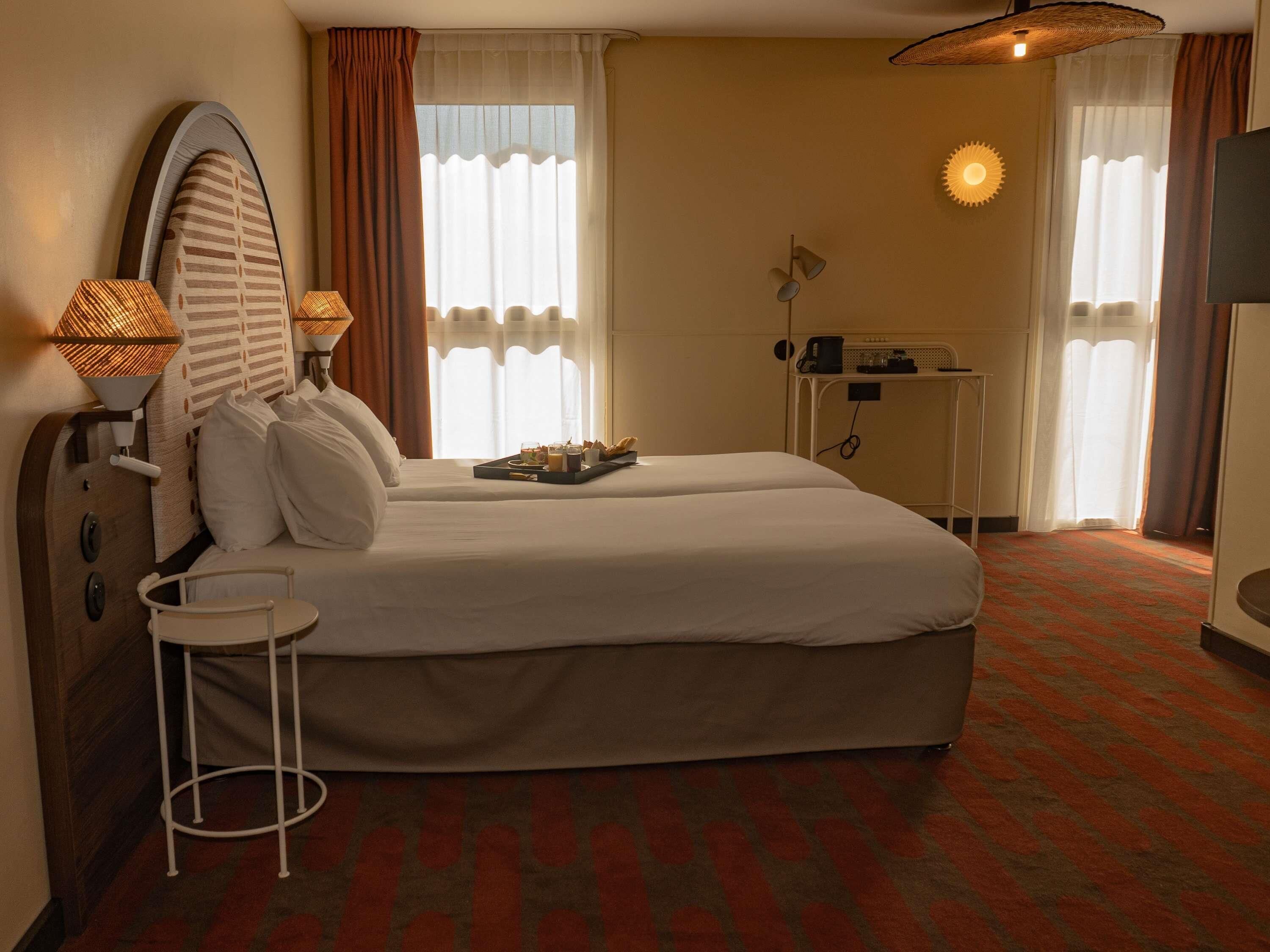 Premium bedding, in-room safe, desk, laptop workspace