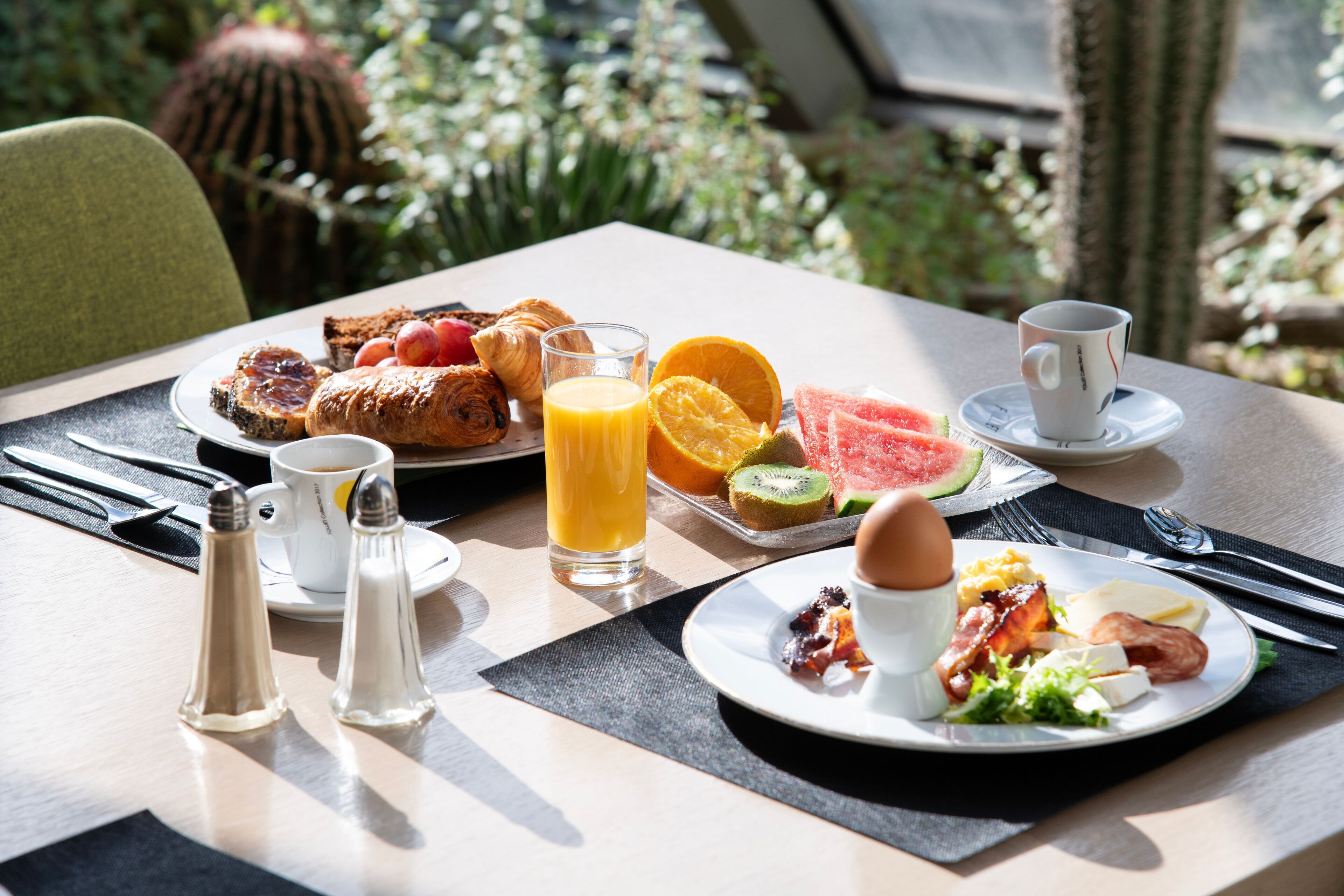 daily continental breakfast for a fee