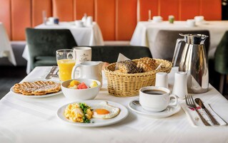 Daily buffet breakfast (EUR 19 per person)