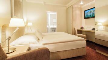 Standard Room, 1 Double Bed | Hypo-allergenic bedding available, desk, laptop workspace