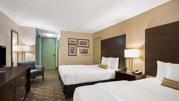 Ropa de cama de alta calidad, escritorio y cortinas blackout