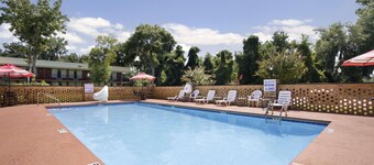 Days Inn by Wyndham Port Royal/near Parris Island