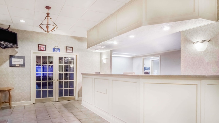 Days Inn by Wyndham Dover Downtown