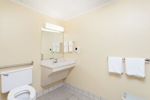 Standard Room, 1 Queen Bed, Accessible | Bathroom | Combined shower/tub, hair dryer, towels