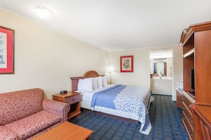 In-room safe, desk, iron/ironing board, free cribs/infant beds - Days Inn by Wyndham Dover Downtown (Dover)