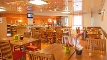 Daily buffet breakfast (EUR 9.90 per person)