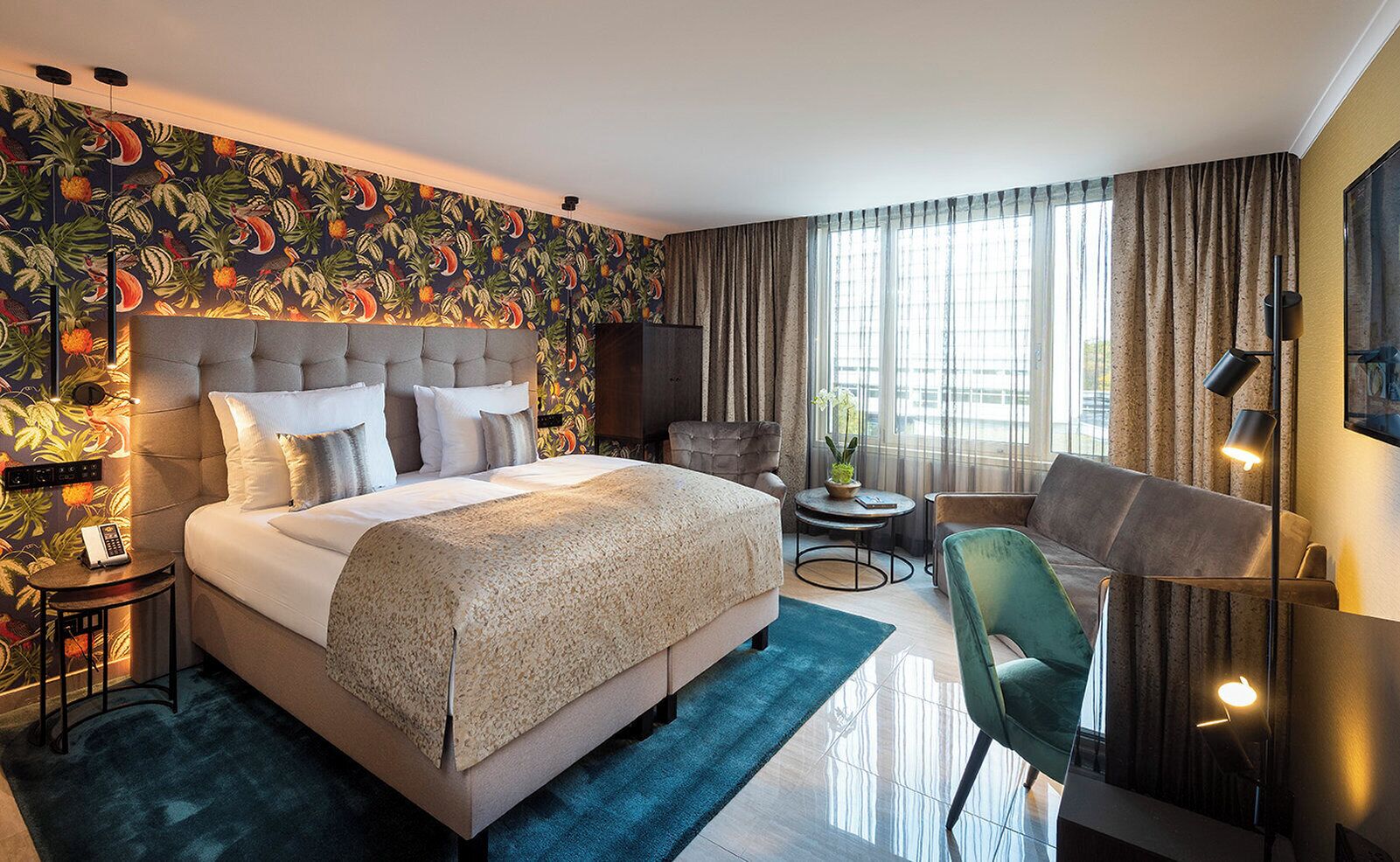 Business Premium | Ylelliset vuodevaatteet, untuvapeitot, memory foam -patjalliset sängyt