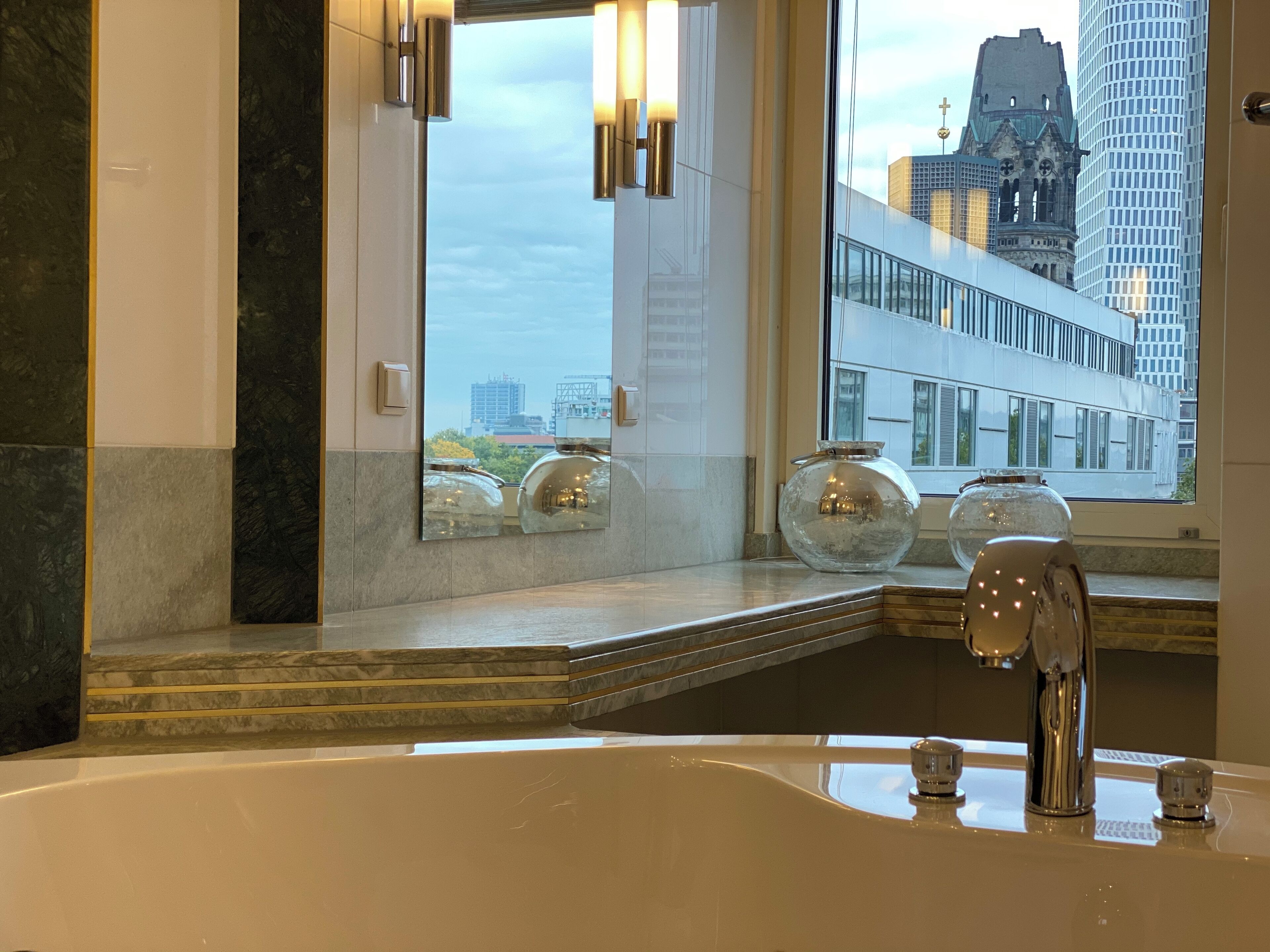 senior suite (with free club lounge access) | bathroom | free toiletries, hair dryer, bathrobes, slippers