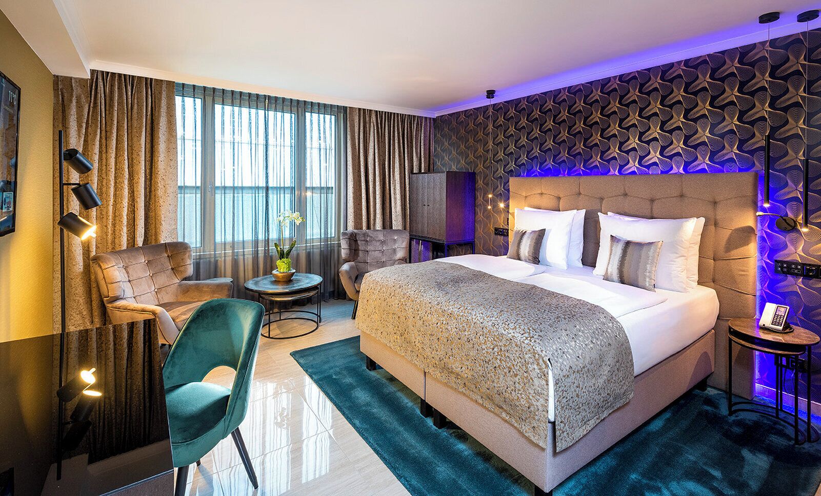 business premium | 1 bedroom, premium bedding, down duvets, memory-foam beds