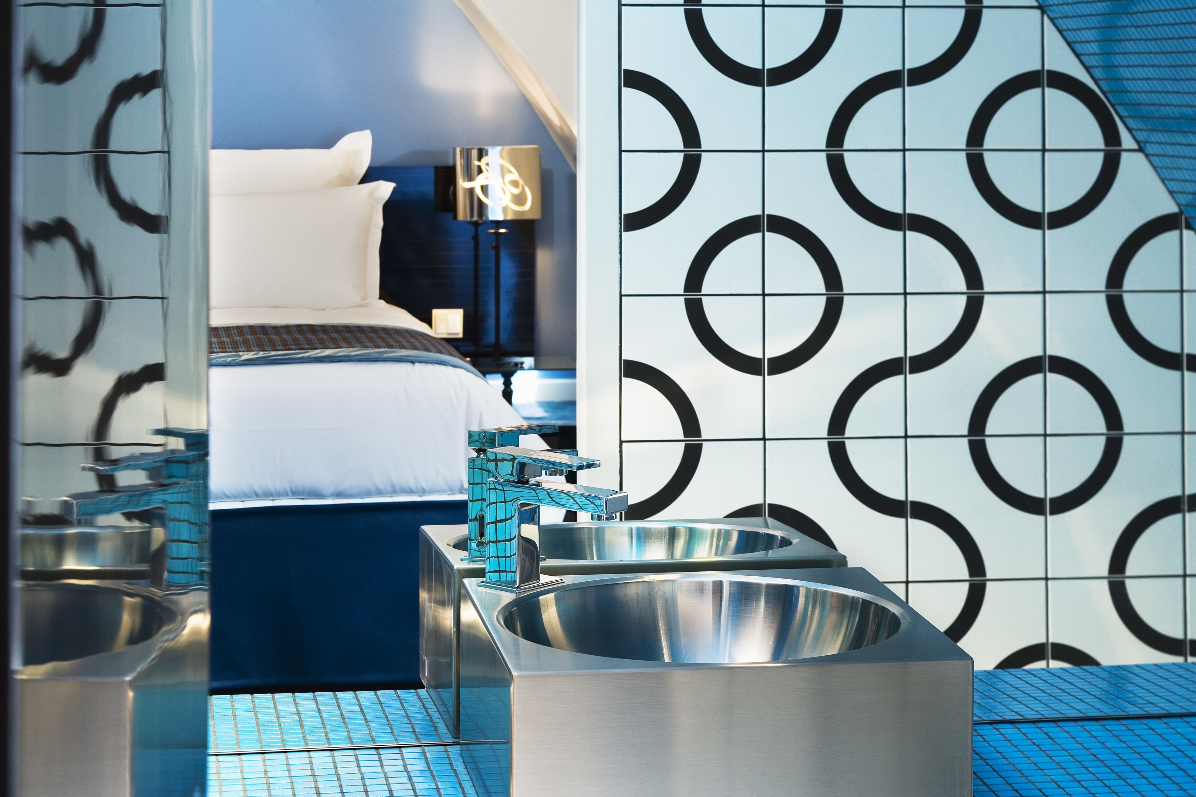 double or twin room (privilege) | bathroom | free toiletries, hair dryer, bathrobes, slippers