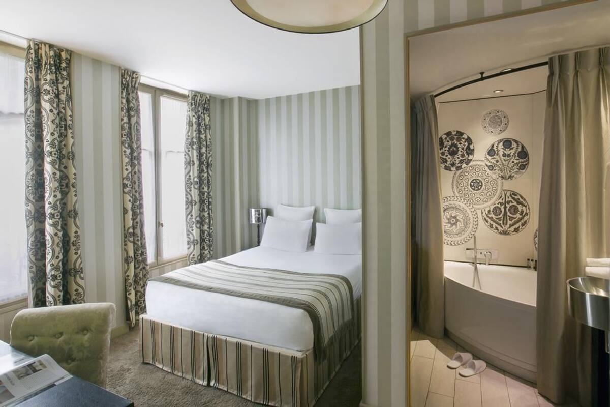 Premium bedding, pillowtop beds, minibar, in-room safe