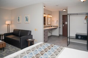 Individually furnished, desk, laptop workspace, blackout curtains