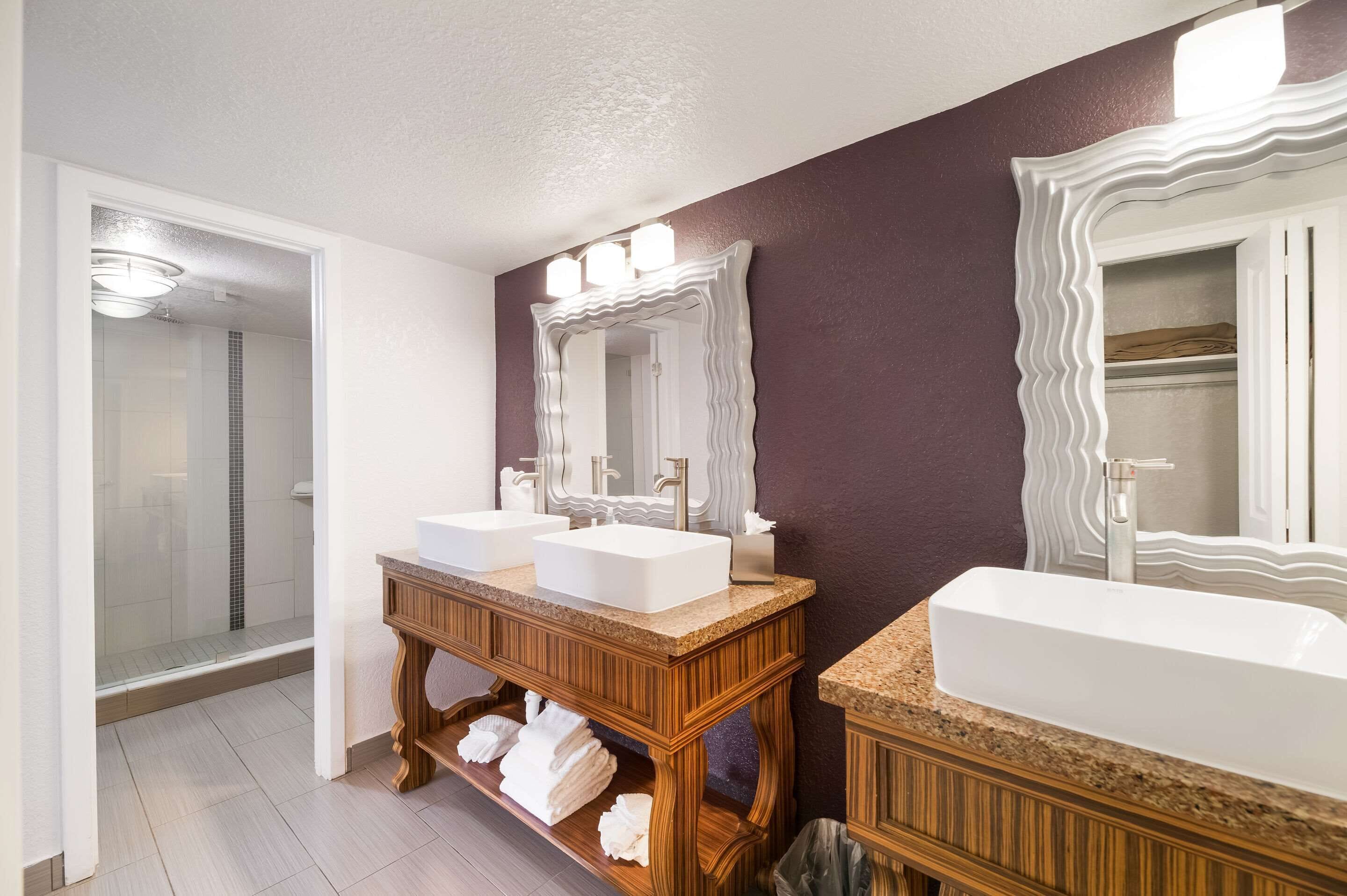 Photo - Clarion Inn & Suites Across From Universal Orlando Resort