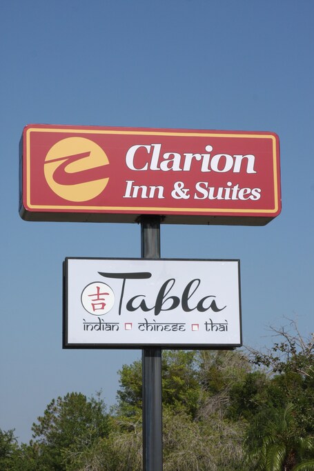 Clarion Inn Suites Across From Universal Orlando Resort - Image 43