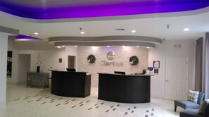 Kios check-in/check-out