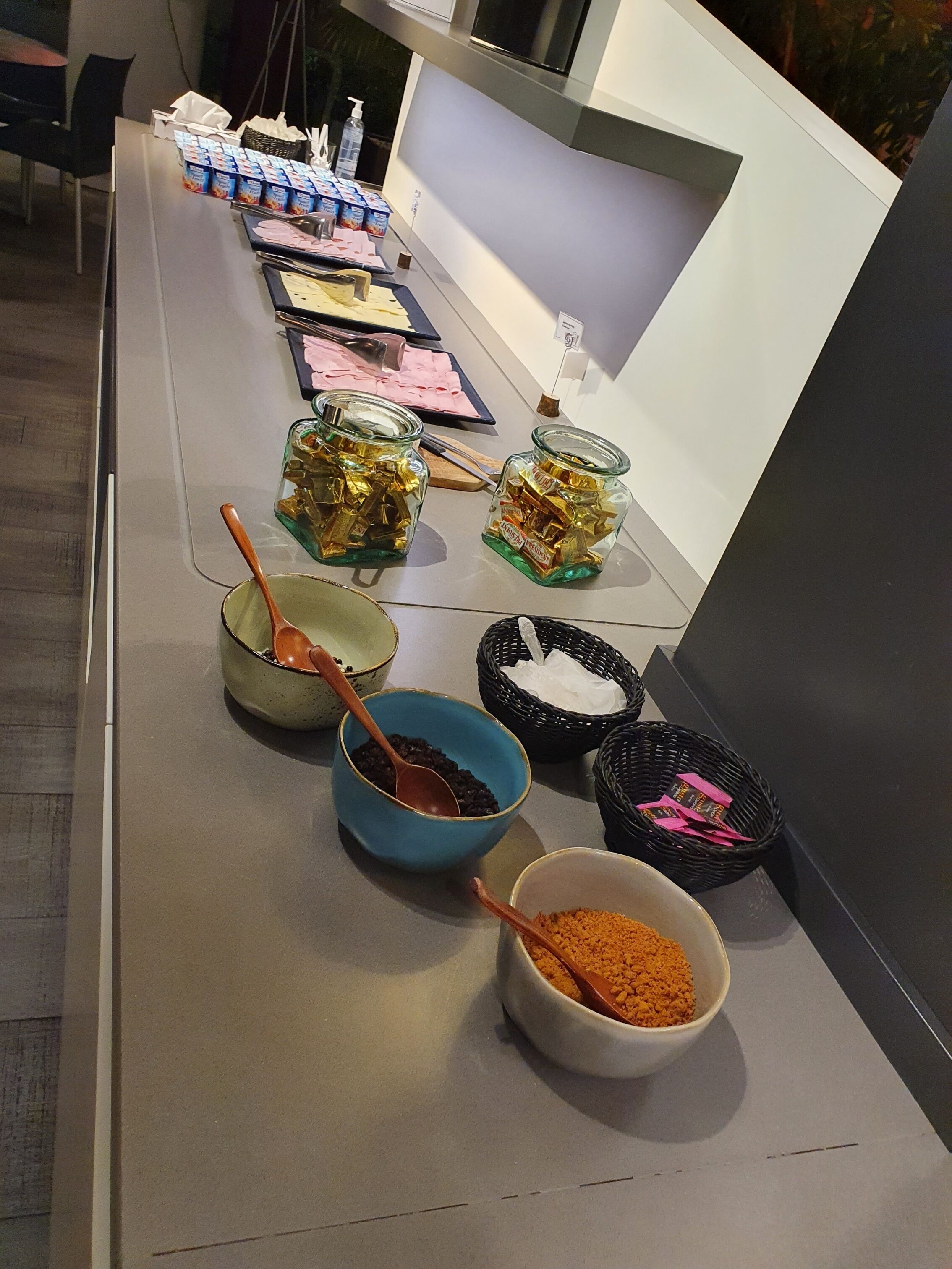 Daily buffet breakfast (EUR 10 per person)