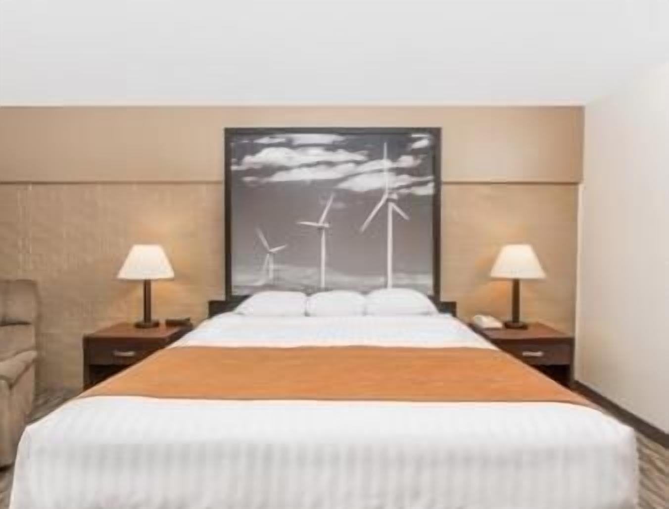 in-room safe, desk, free wifi, bed sheets