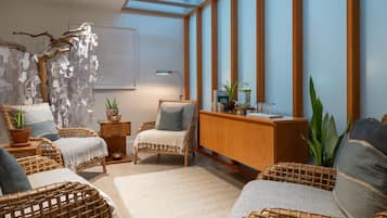 Kroppsbehandlinger, dypvevsmassasje, kroppsinnpakning og kroppsskrubb