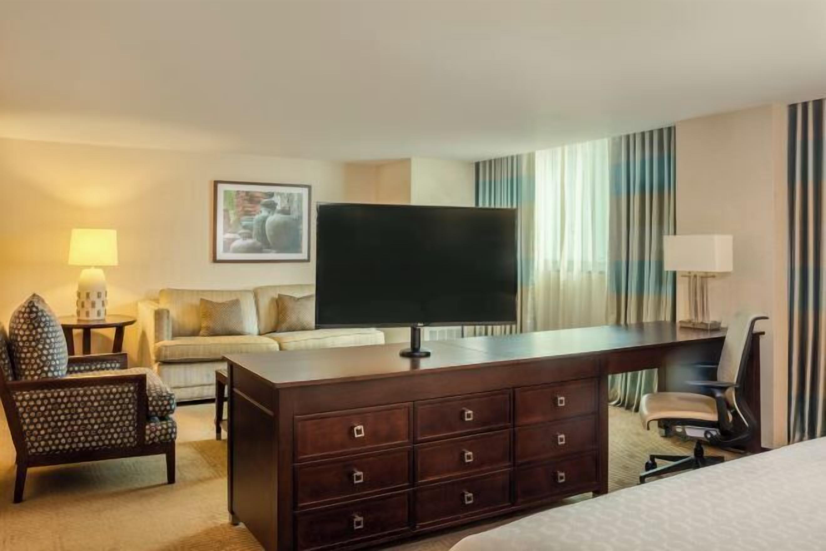 Premium bedding, minibar, in-room safe, desk
