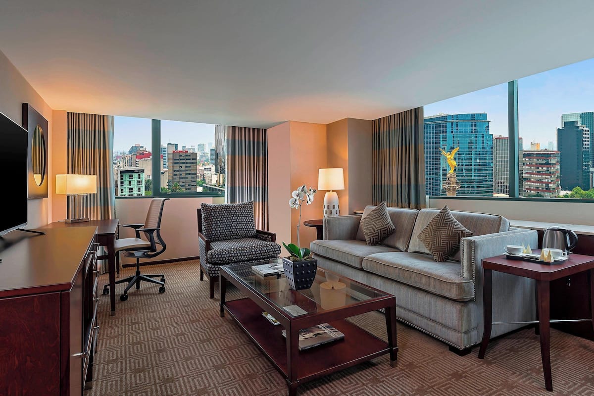 32-inch flat-screen TV with satellite channels, TV