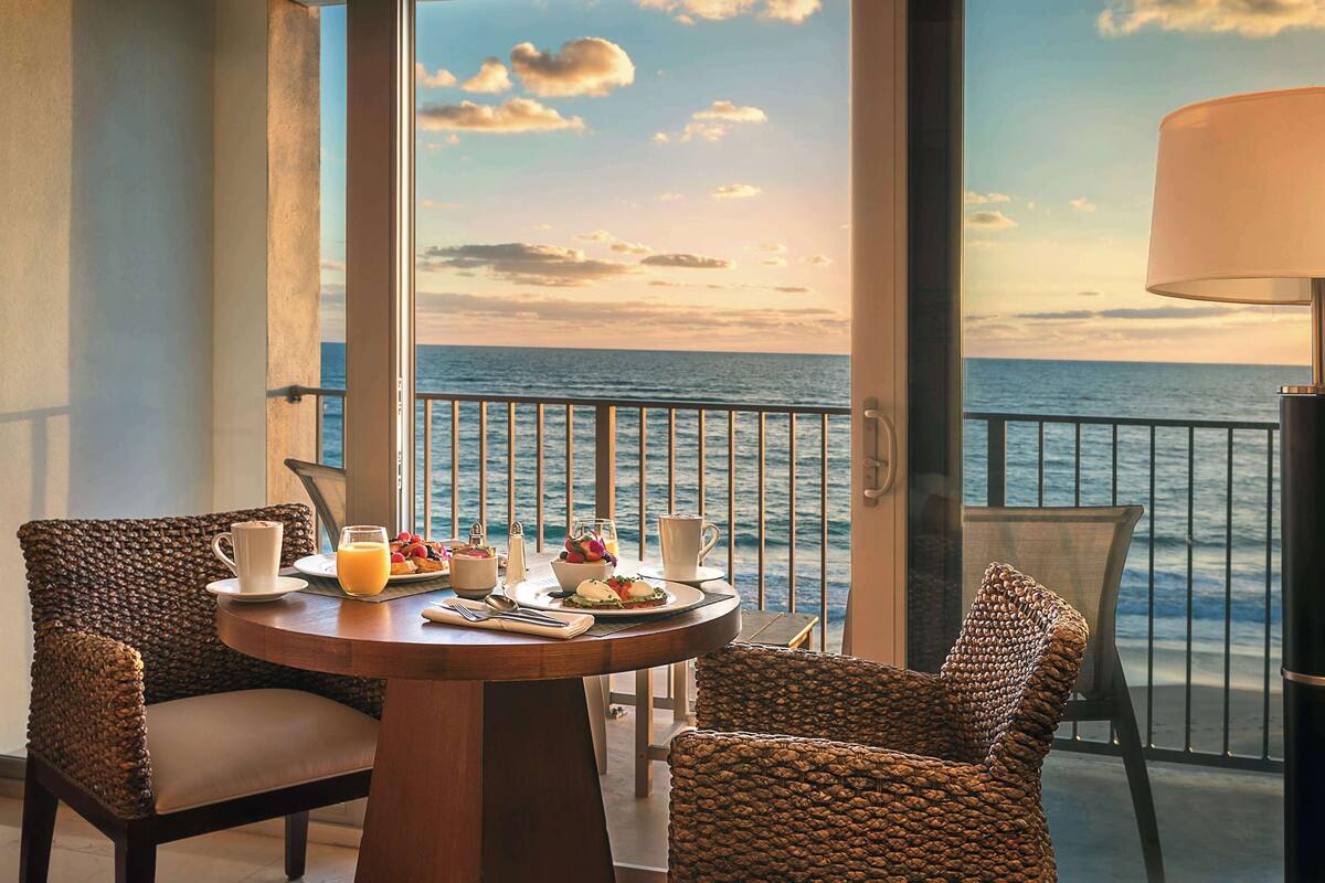 premium bedding, in-room safe, iron/ironing board, bed sheets